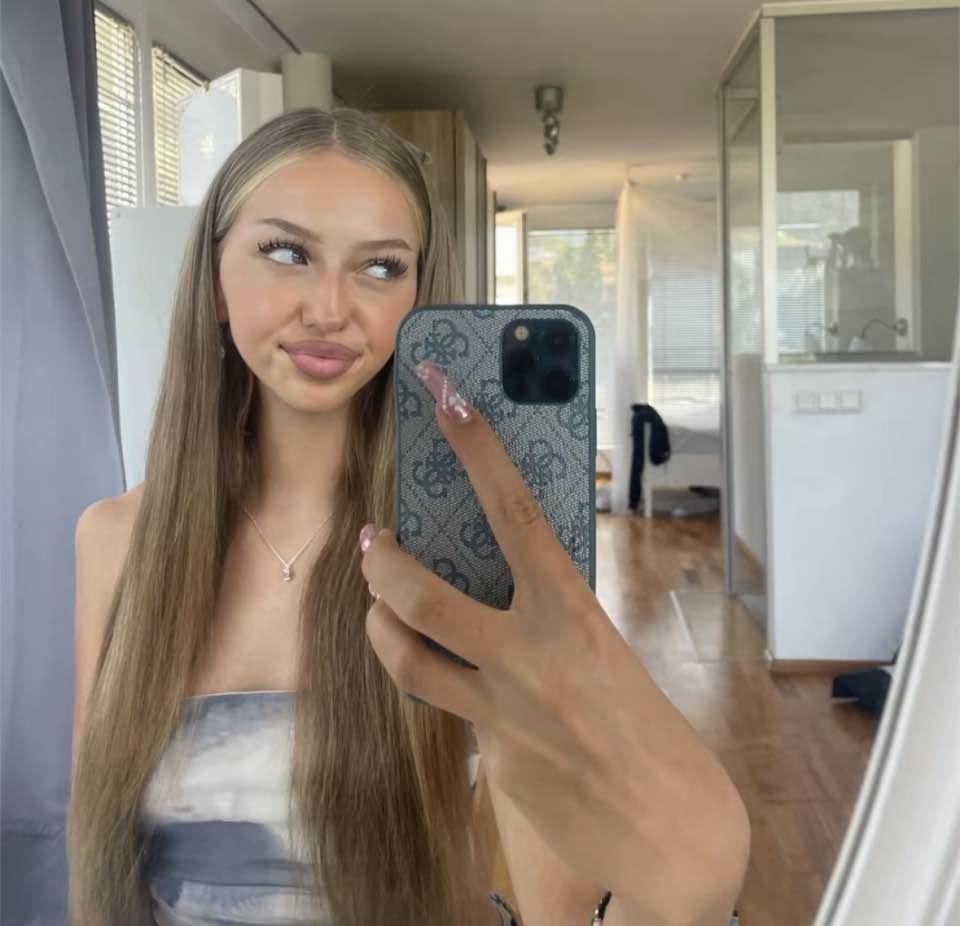 Romy wants attention and to be  famous her bf kik Huusap #WVpUZPMR