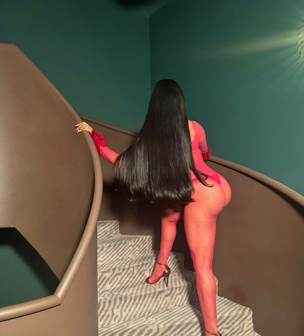 I Want That Booty #YkdPNa3Q
